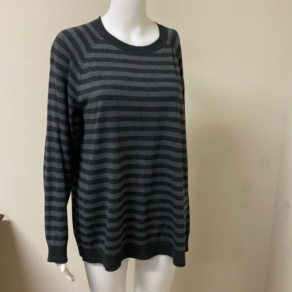 Eileen Fisher sweater, banded sleeve/waist, tencel/spandex material super soft